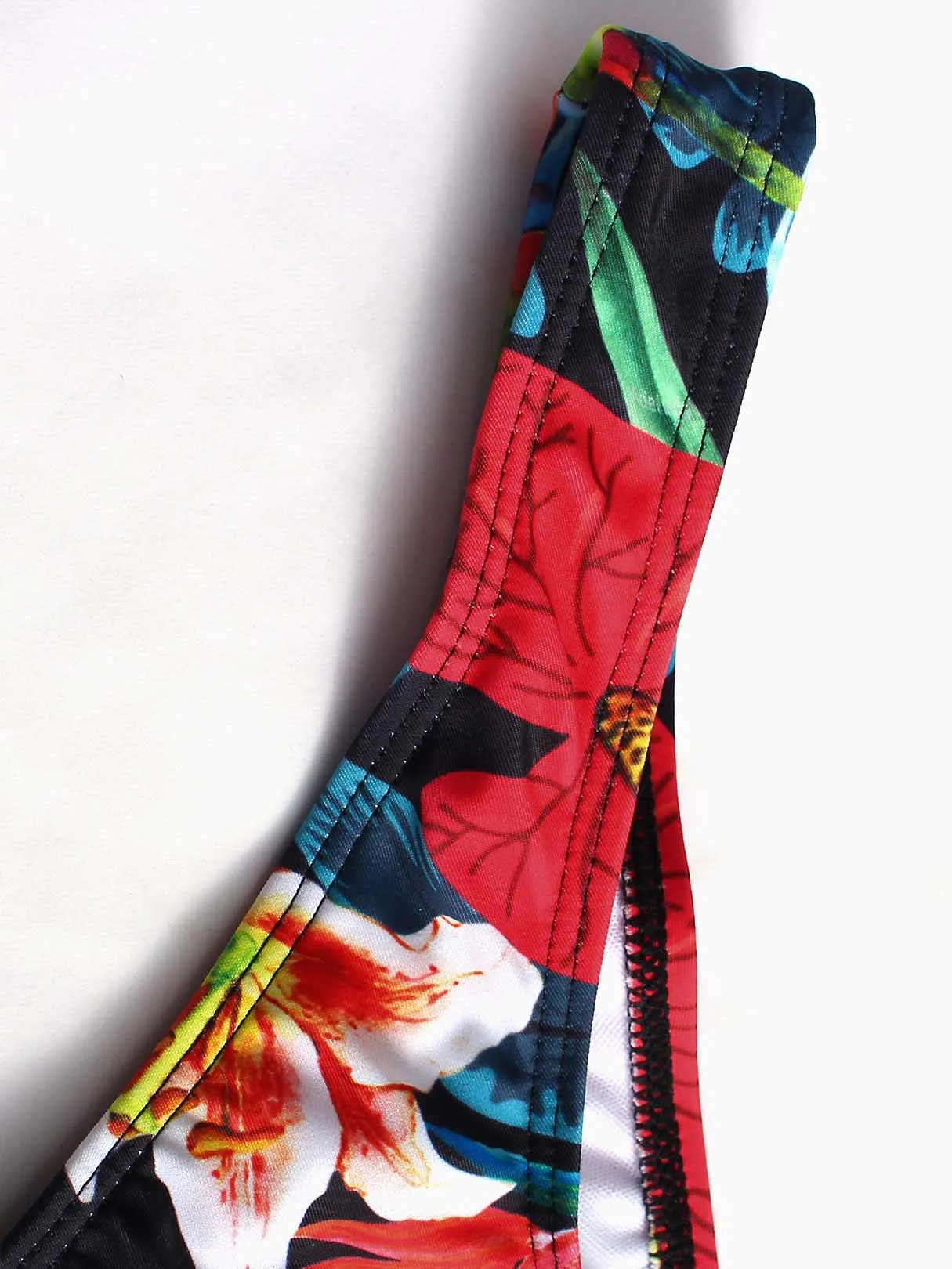 Wholesale Scoop Neck Sleeveless Floral Print Backless Spaghetti Strap Bikinis